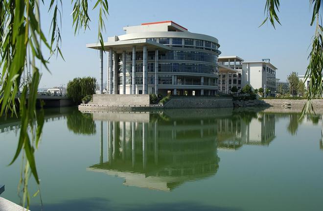 江苏科技大学与西安科技，两所科技大学的独特魅力与发展前景